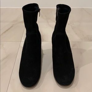 Via spiga suede ankle boots